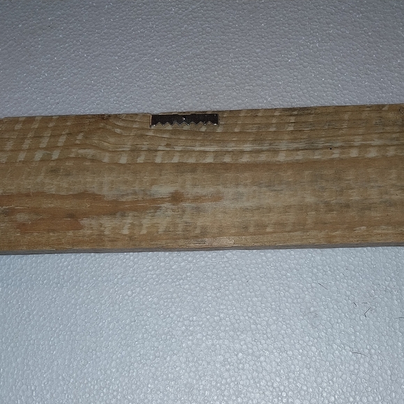 Wood Sign with engraved word PRAY. Was cut from reclaimed wood - Picture 3 of 5